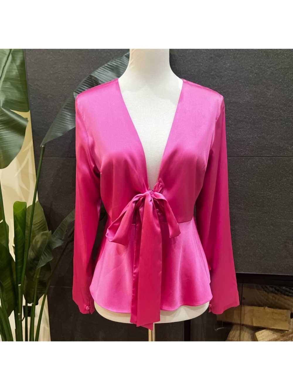 Cynthia Rowley Hot Pink silk Blouse - Picture 2 of 14